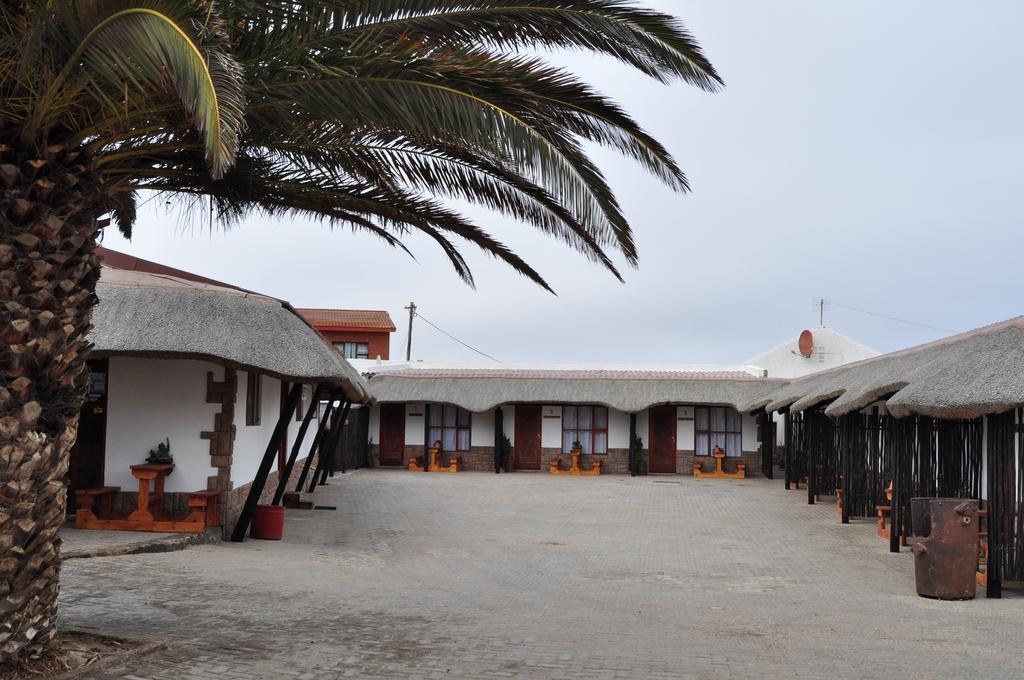 Obelix Guesthouse Lüderitz Exterior foto